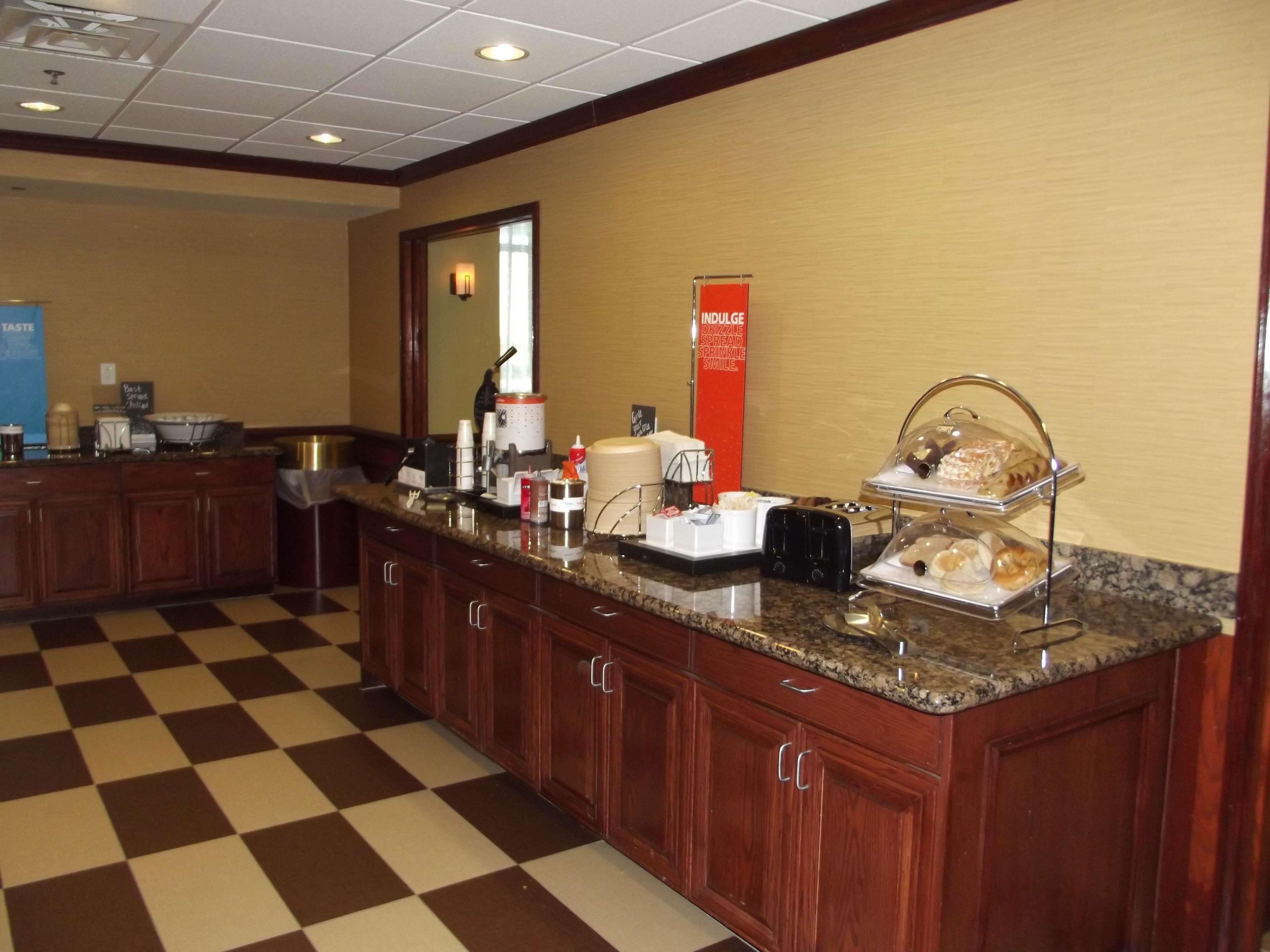 Hampton Inn & Suites Gainesville Exteriör bild
